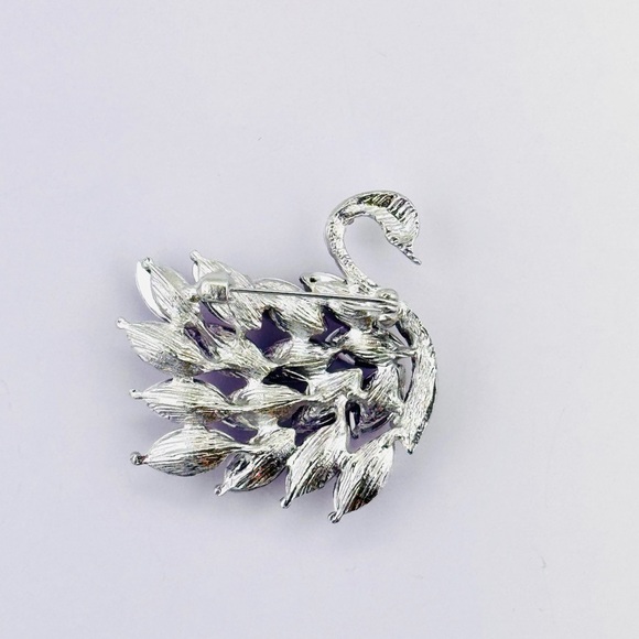 Elegant Purple & Silver Swan Brooch with Rhinestones - Picture 2 of 2